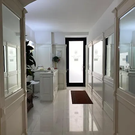 Palazzo Mongio Suites And Apartments Gallipoli Exterior photo