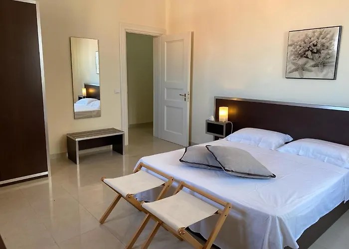 Palazzo Mongio Suites And Apartments