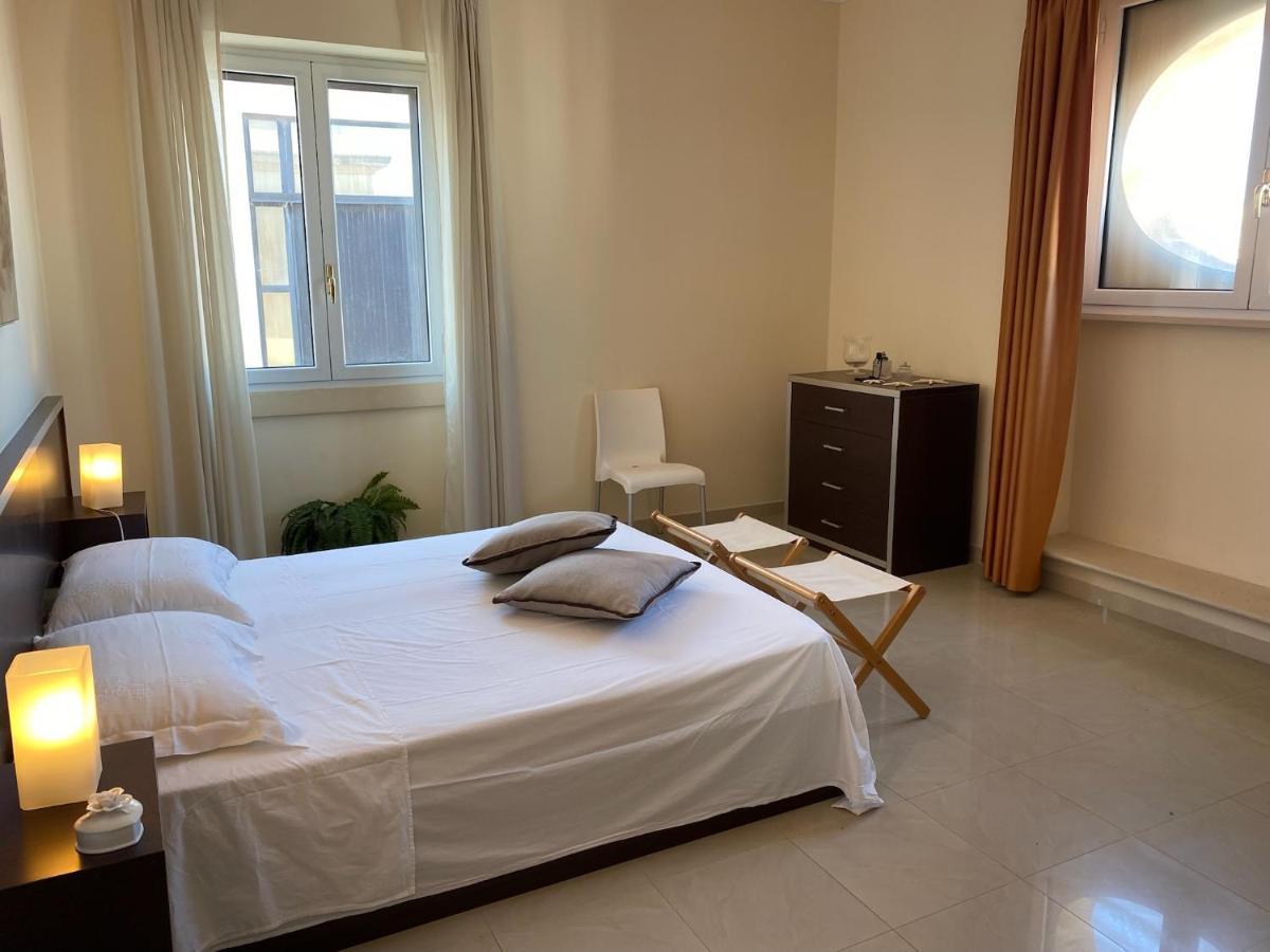 Apartment Palazzo Mongio And *
